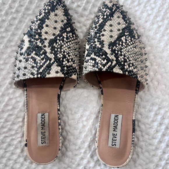* Steve Madden * Studded Snake Print Pointed Mule - Picture 2 of 4